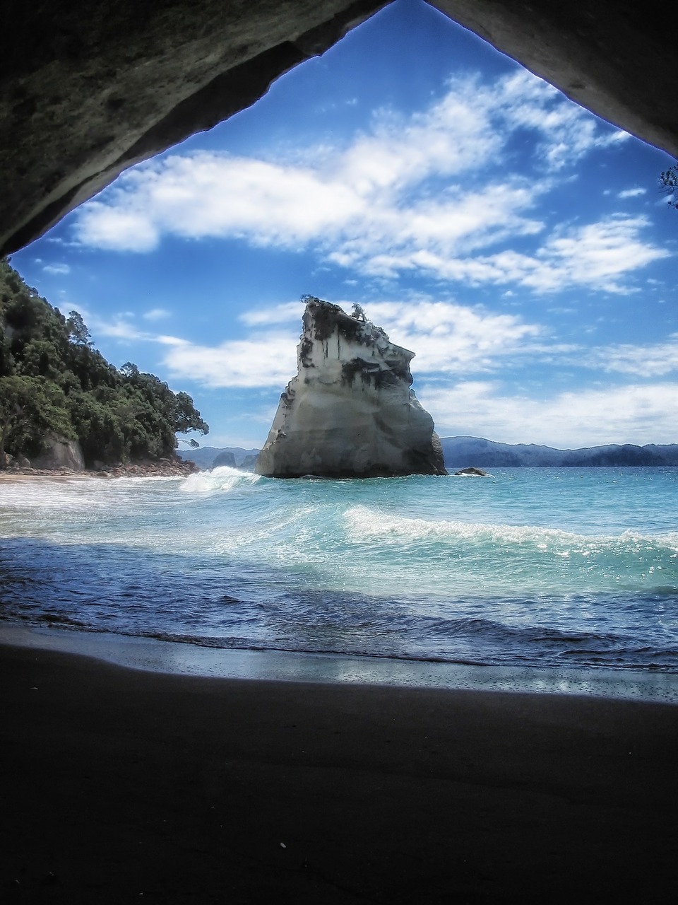 cathedral cove new zealand sea free photo