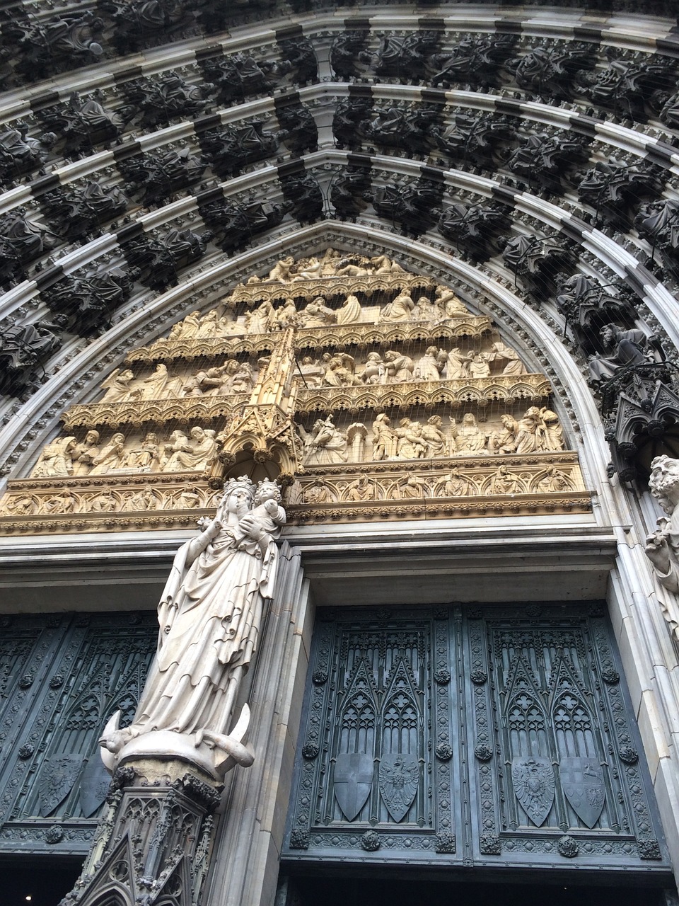 cathedral door madonna and child architecture free photo