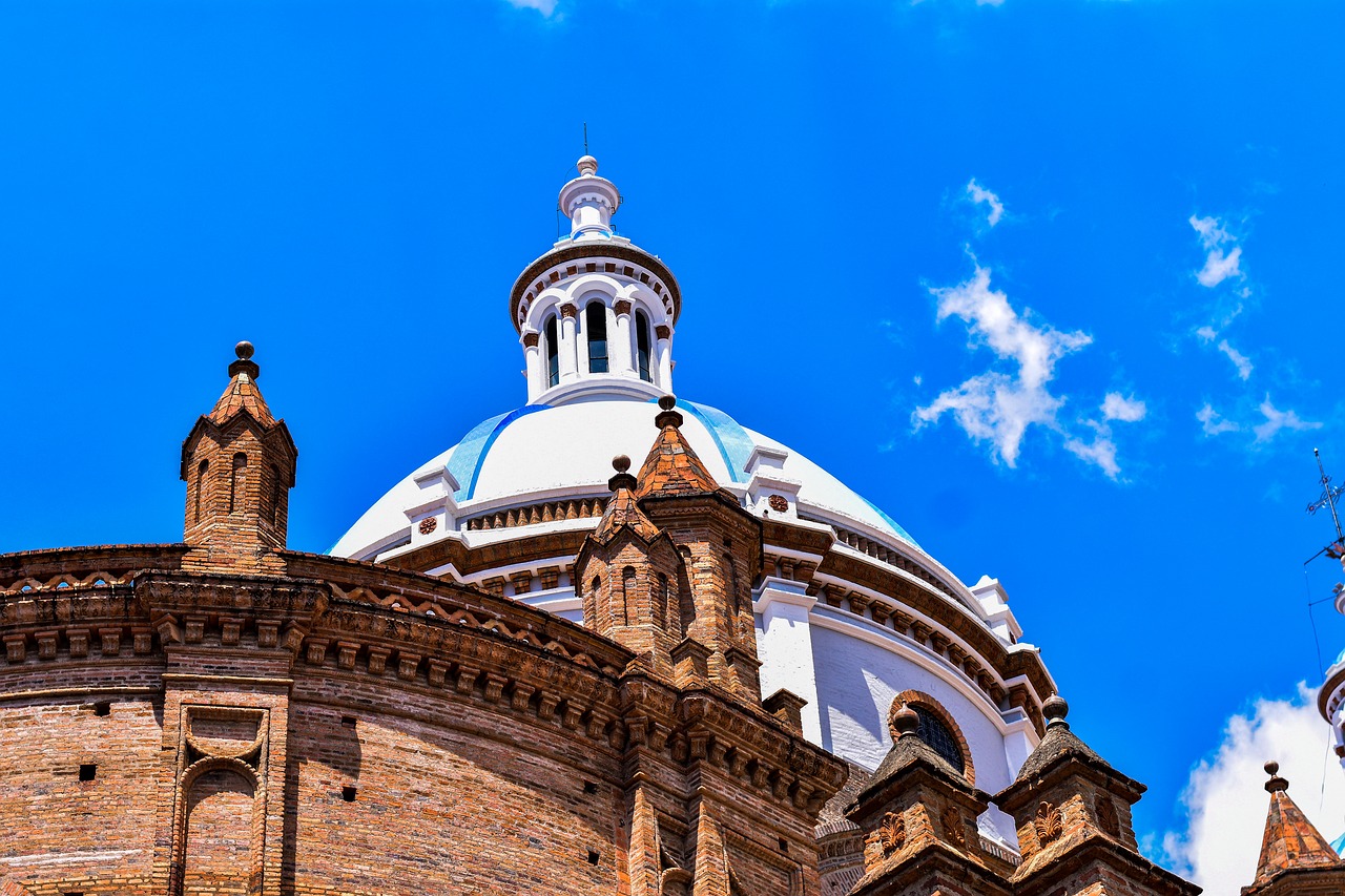 cathedral of cuenca  ancient architecture  dome free photo