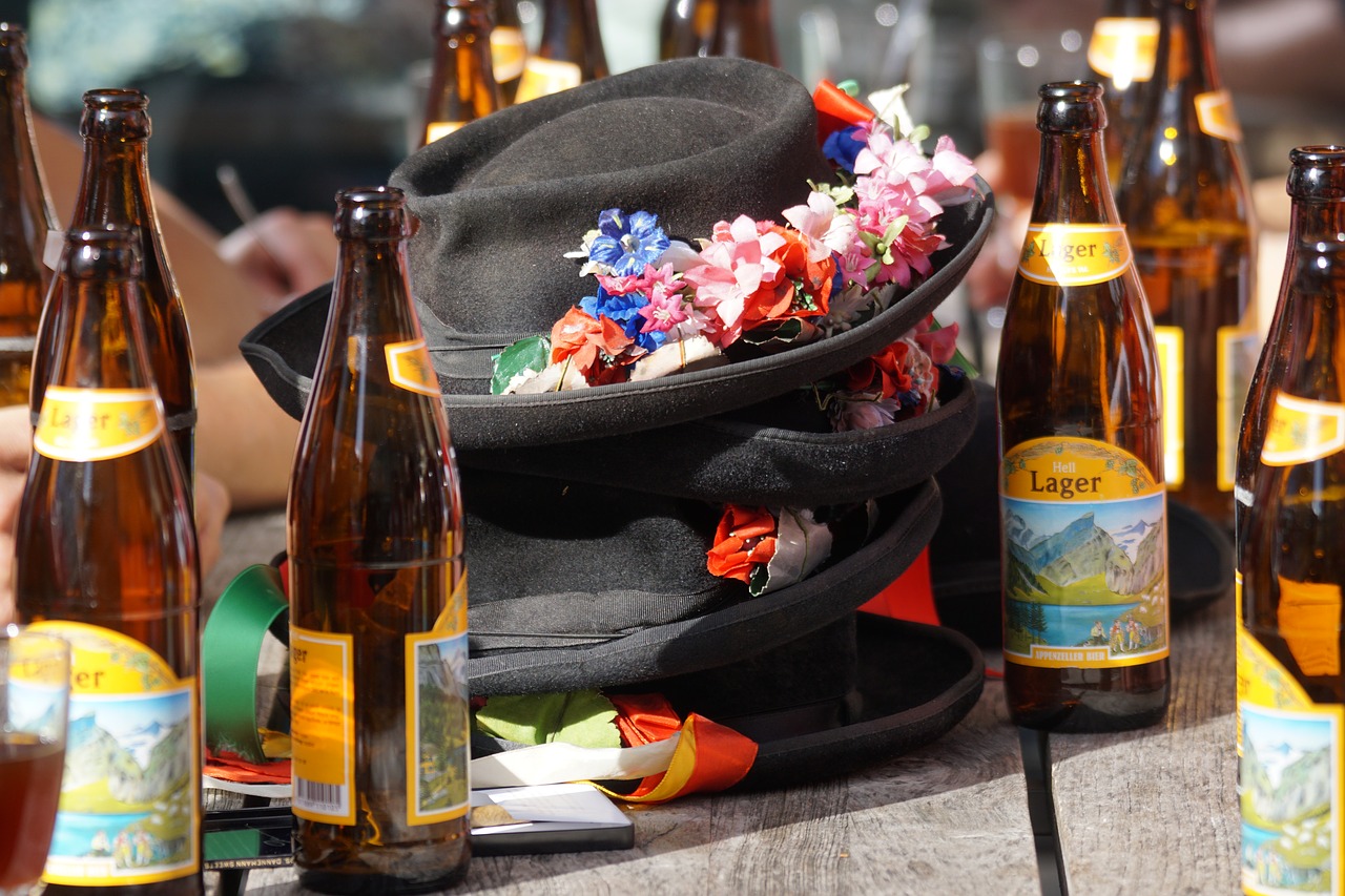 cattle show mountain hats beer free photo