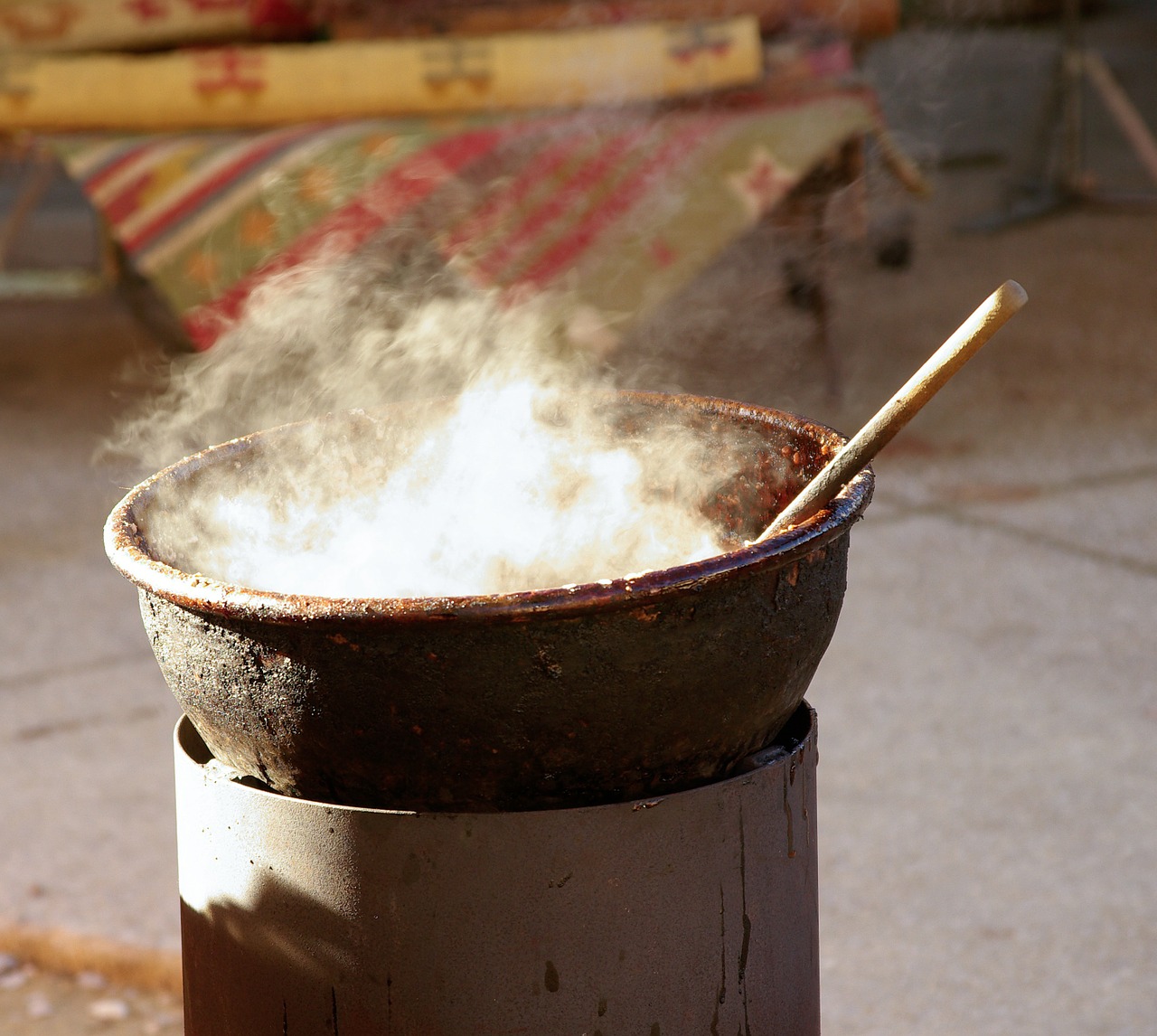 cauldron copper smoke free photo