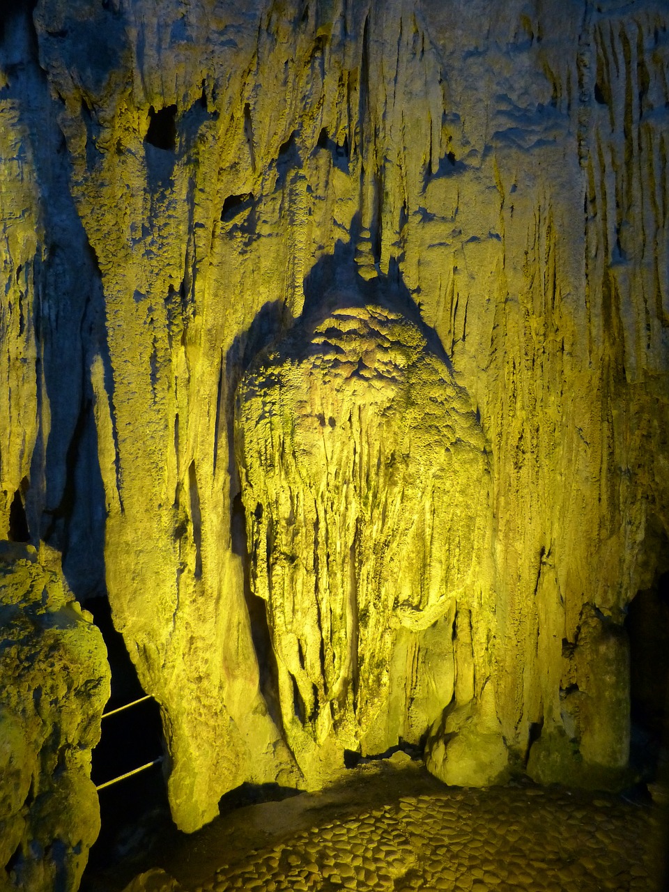 cave stalactite cave calcium deposits free photo