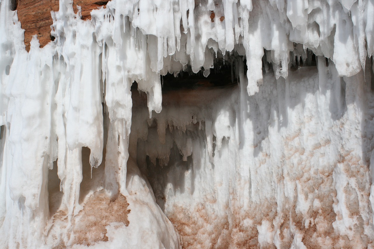 cave icicle ice free photo