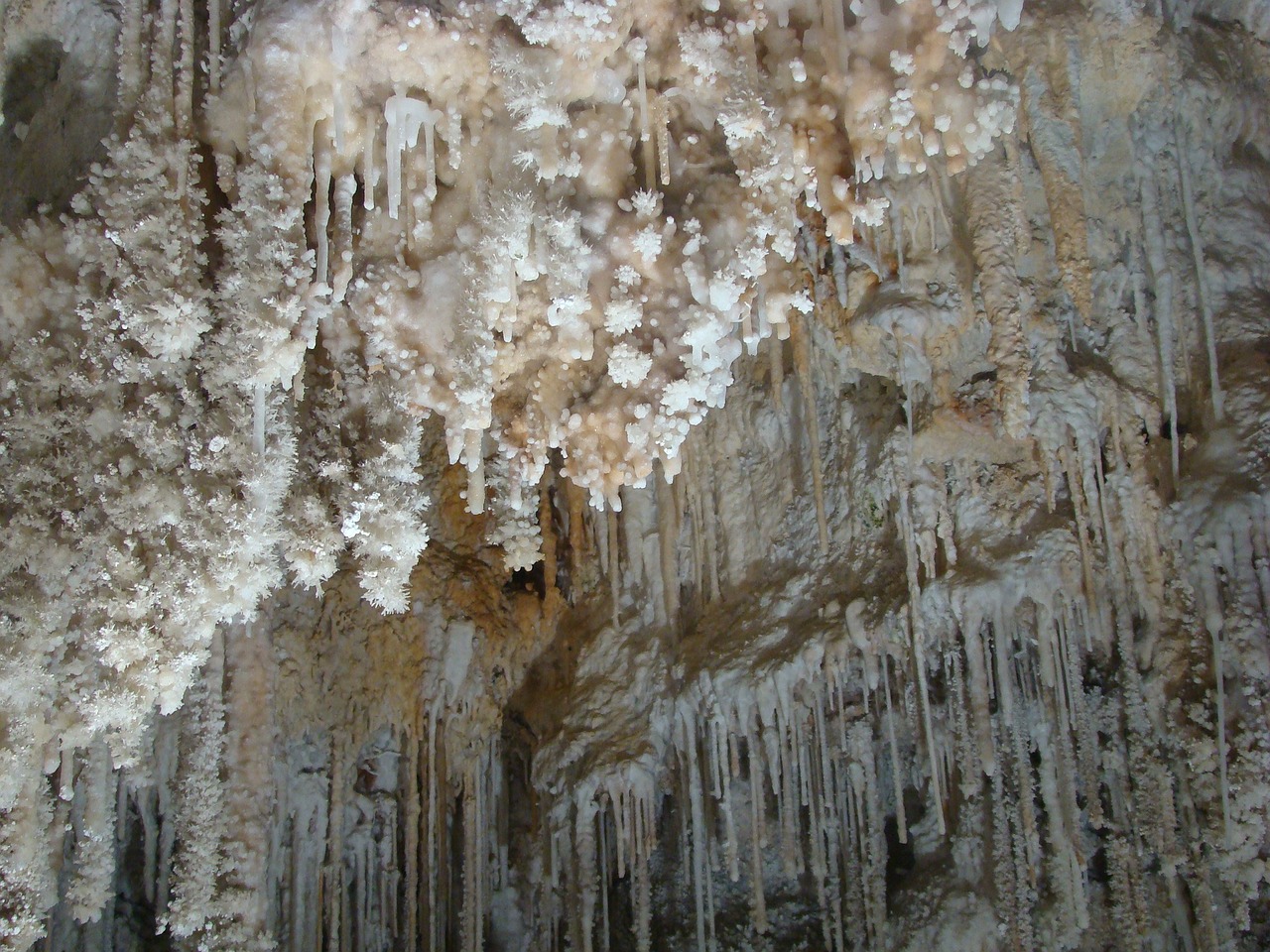 cave stalactites stalagmites free photo