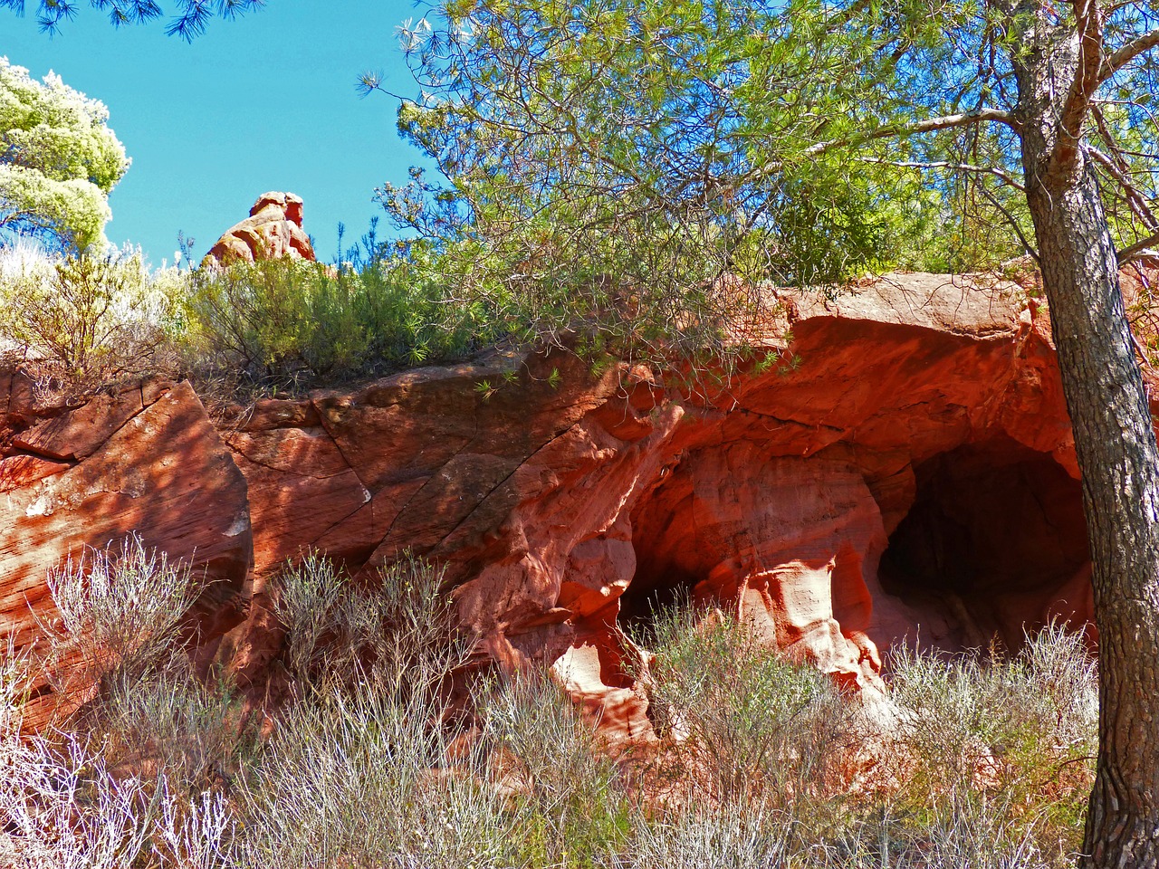 cave rock red sandstone free photo