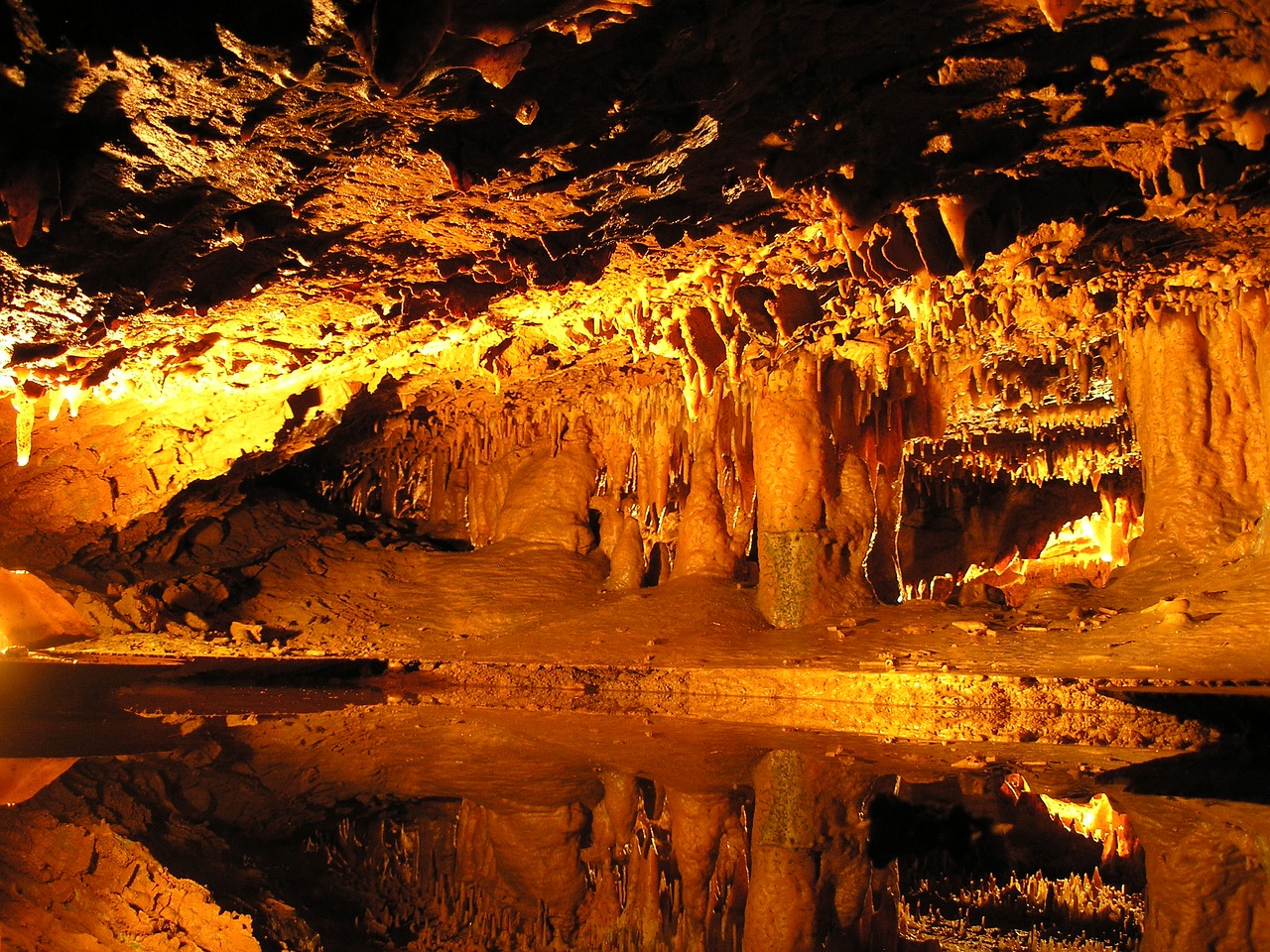 cavern underground mineral free photo