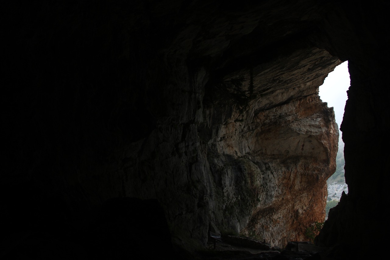 caves of cavallone taranta maiella free photo