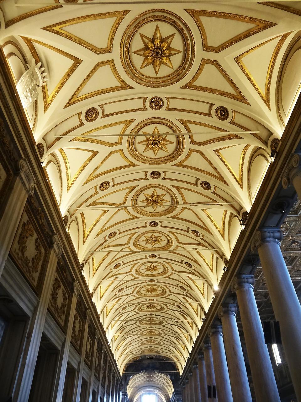 ceiling vault cathedral free photo