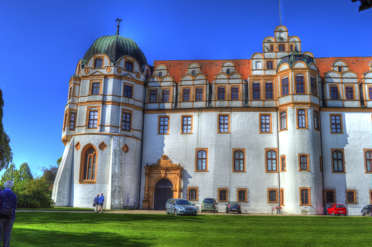 celle castle castle park free photo