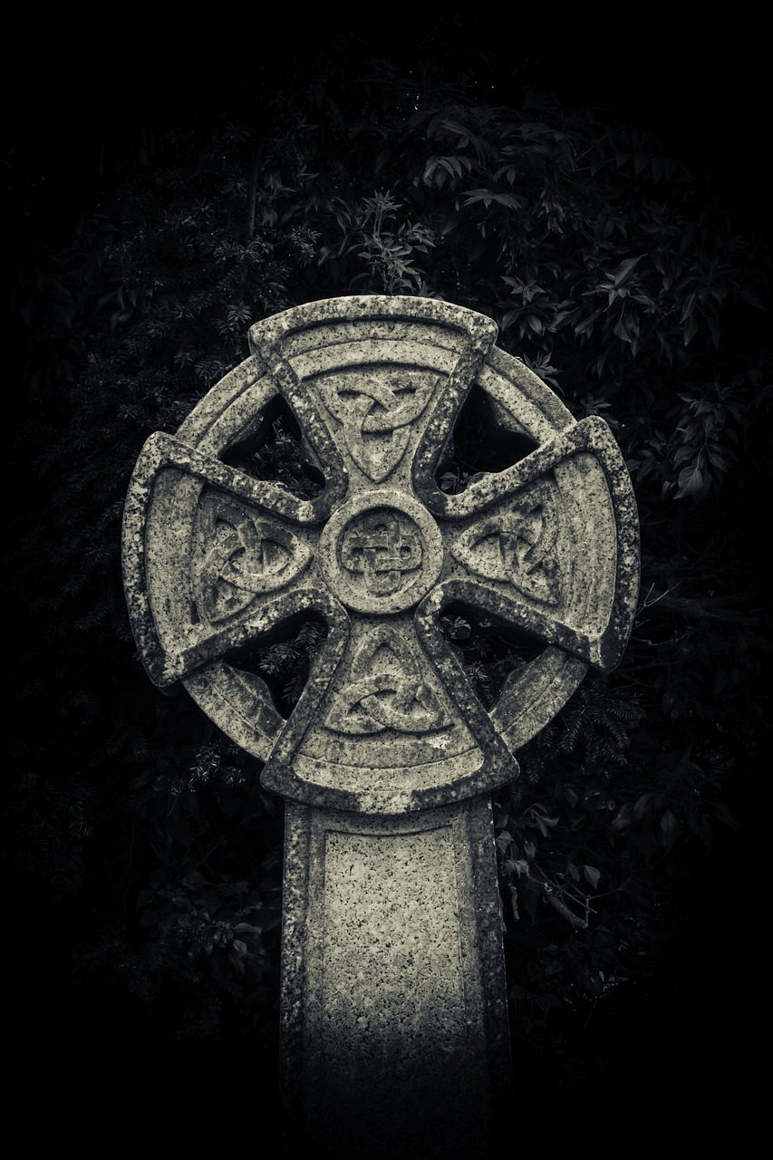 celtic cross grave cemetery free photo