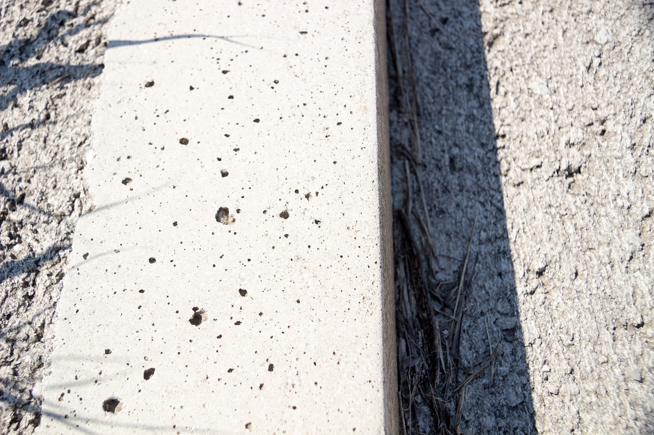 listello cement wall cement von free photo