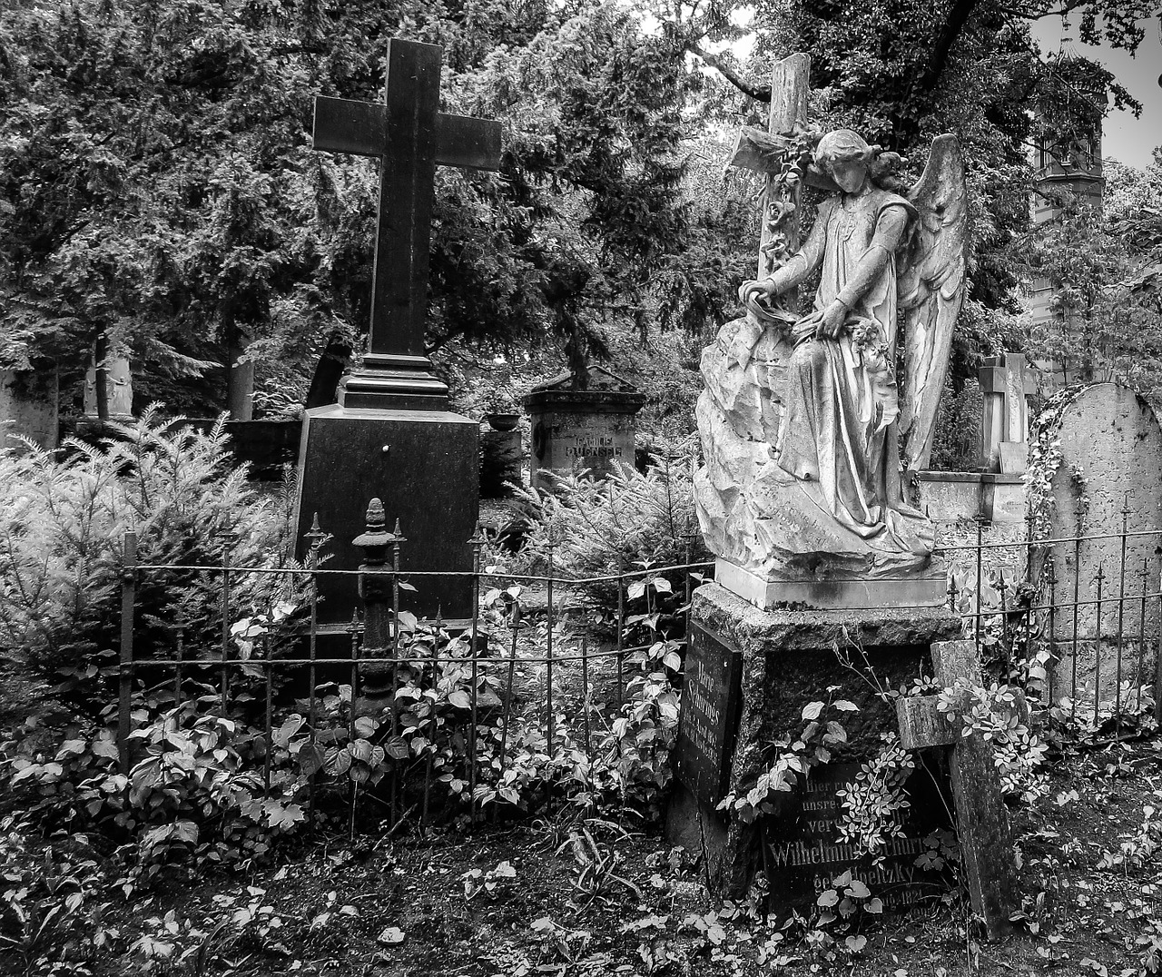 cemetery graves tomb free photo