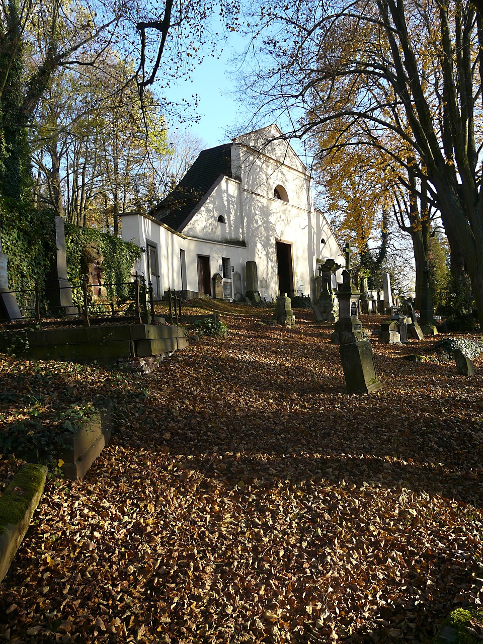 cemetery church chapel free photo