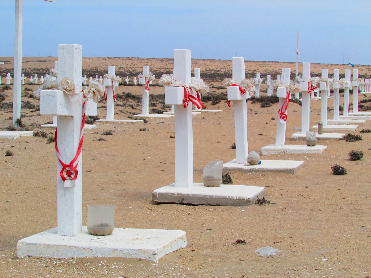 cemetery cruz desert free photo