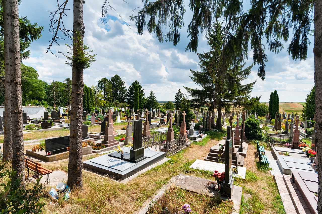 cemetery headstone religion free photo