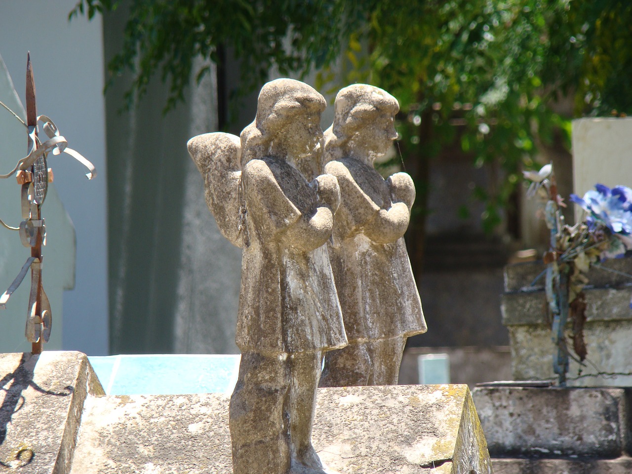 cemetery sculpture angel free photo