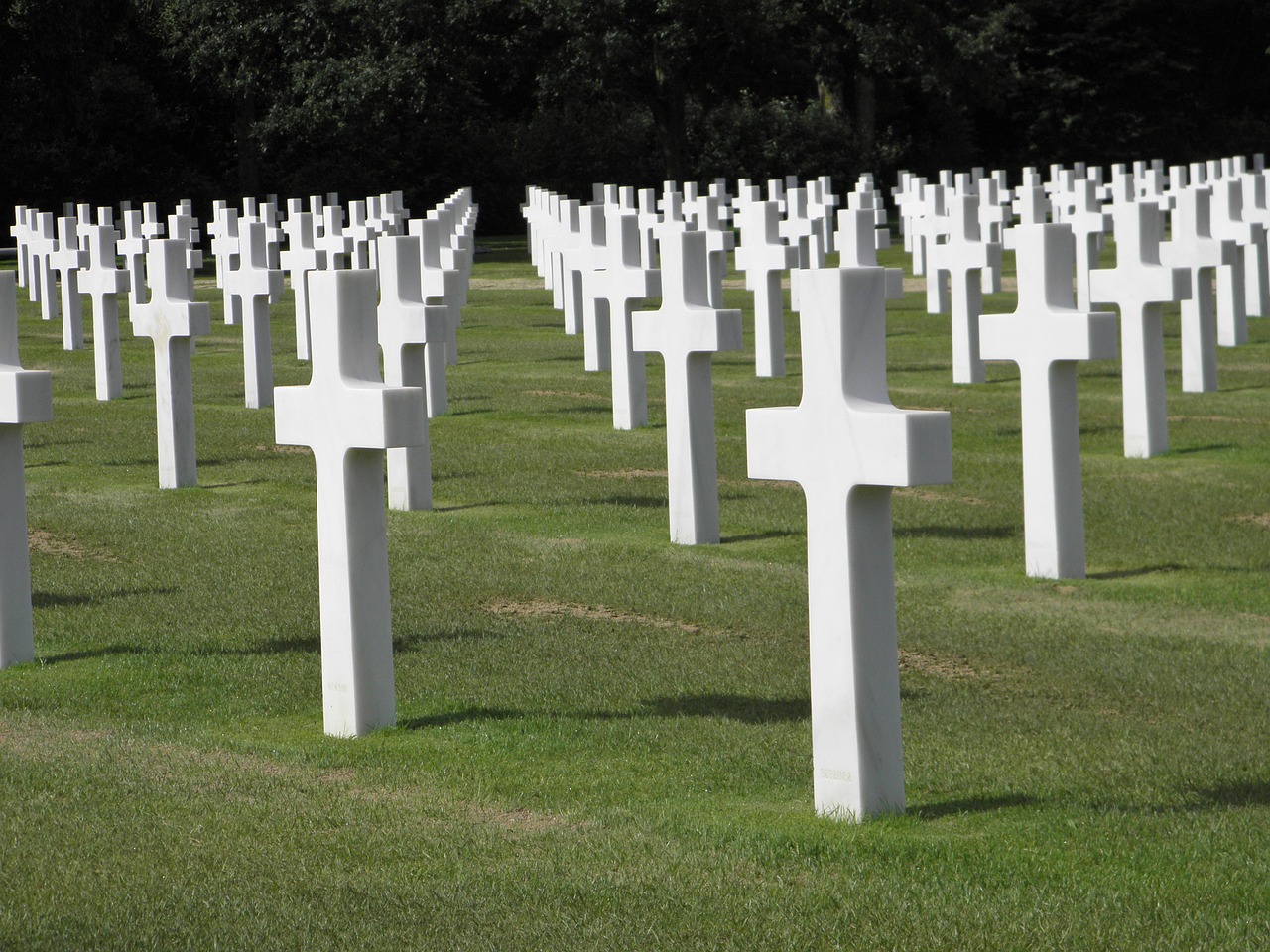 cemetery mourning cross free photo