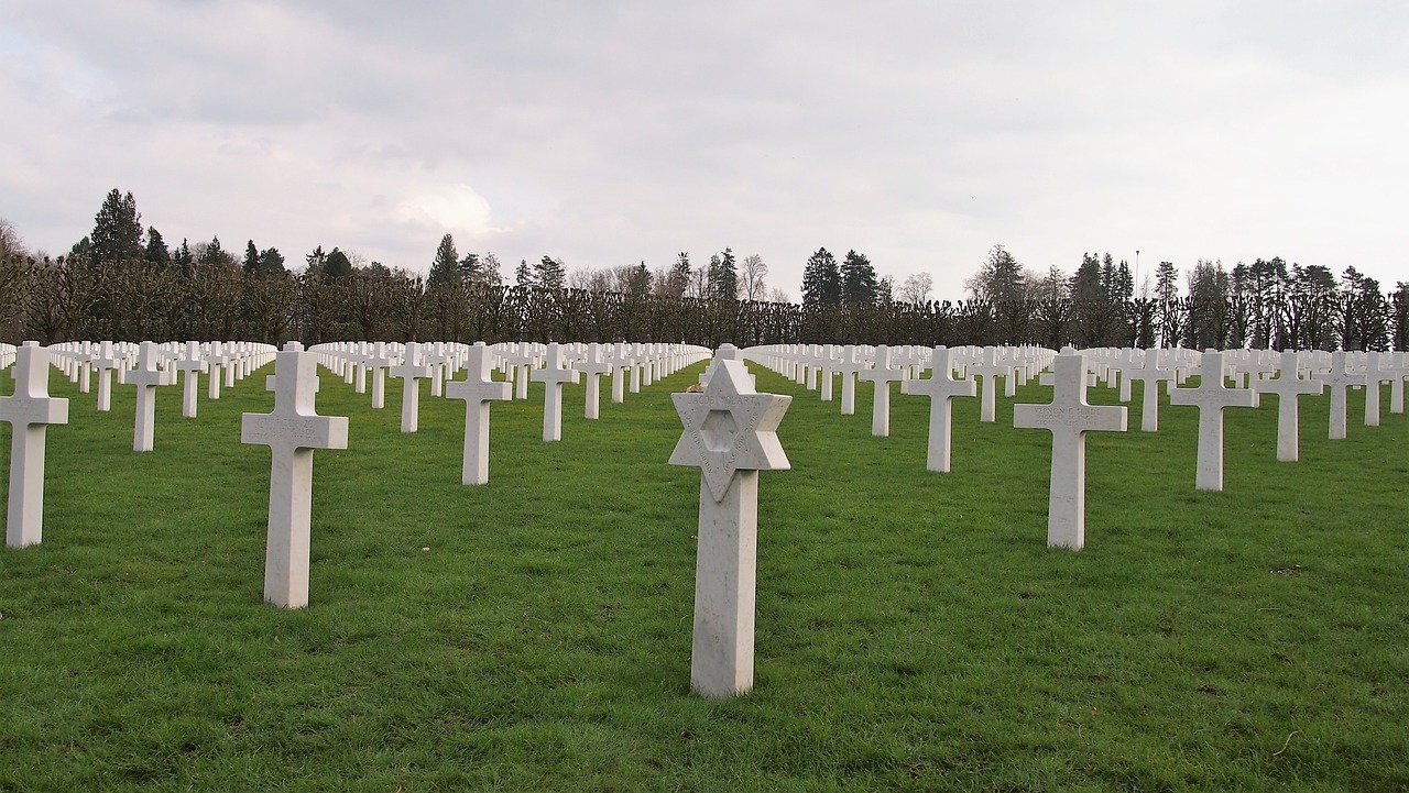 cemetery grave tombstone free photo