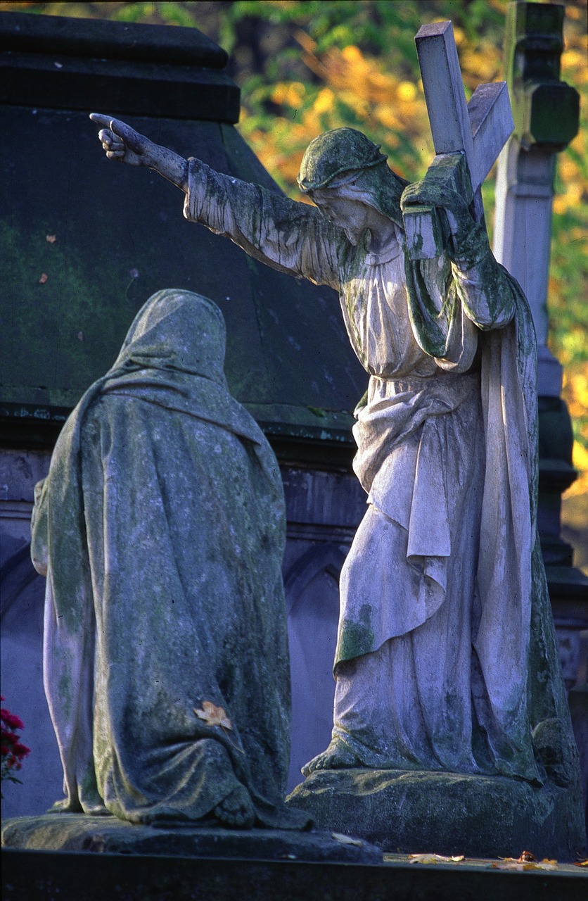 cemetery all souls' day statues free photo