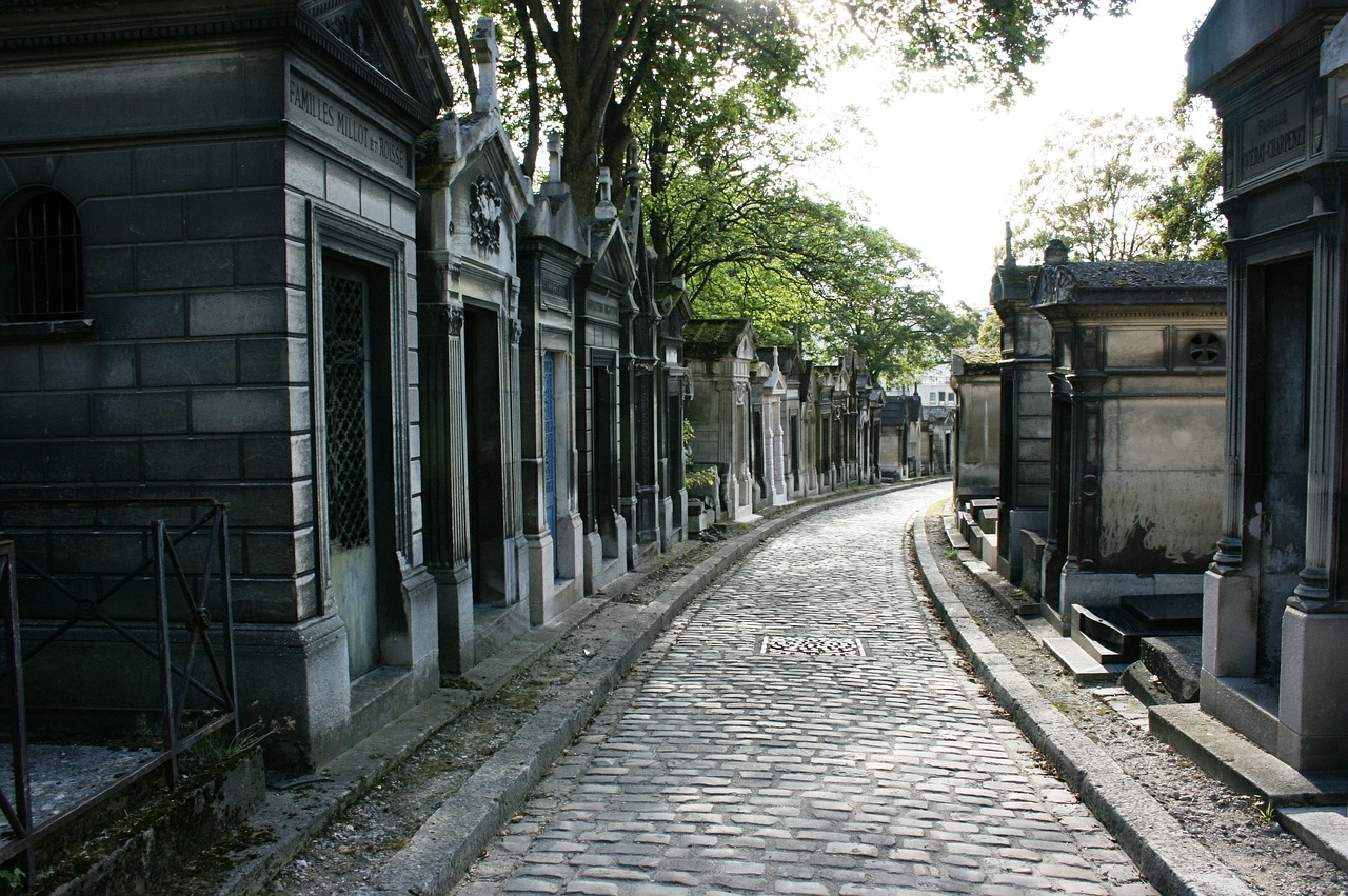 cemetery tombs pere lachaise free photo