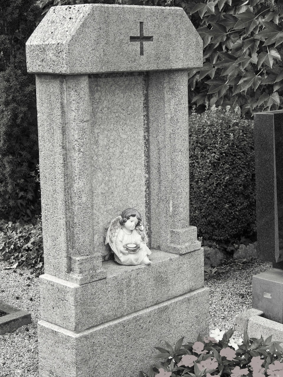 cemetery grave tombstone free photo