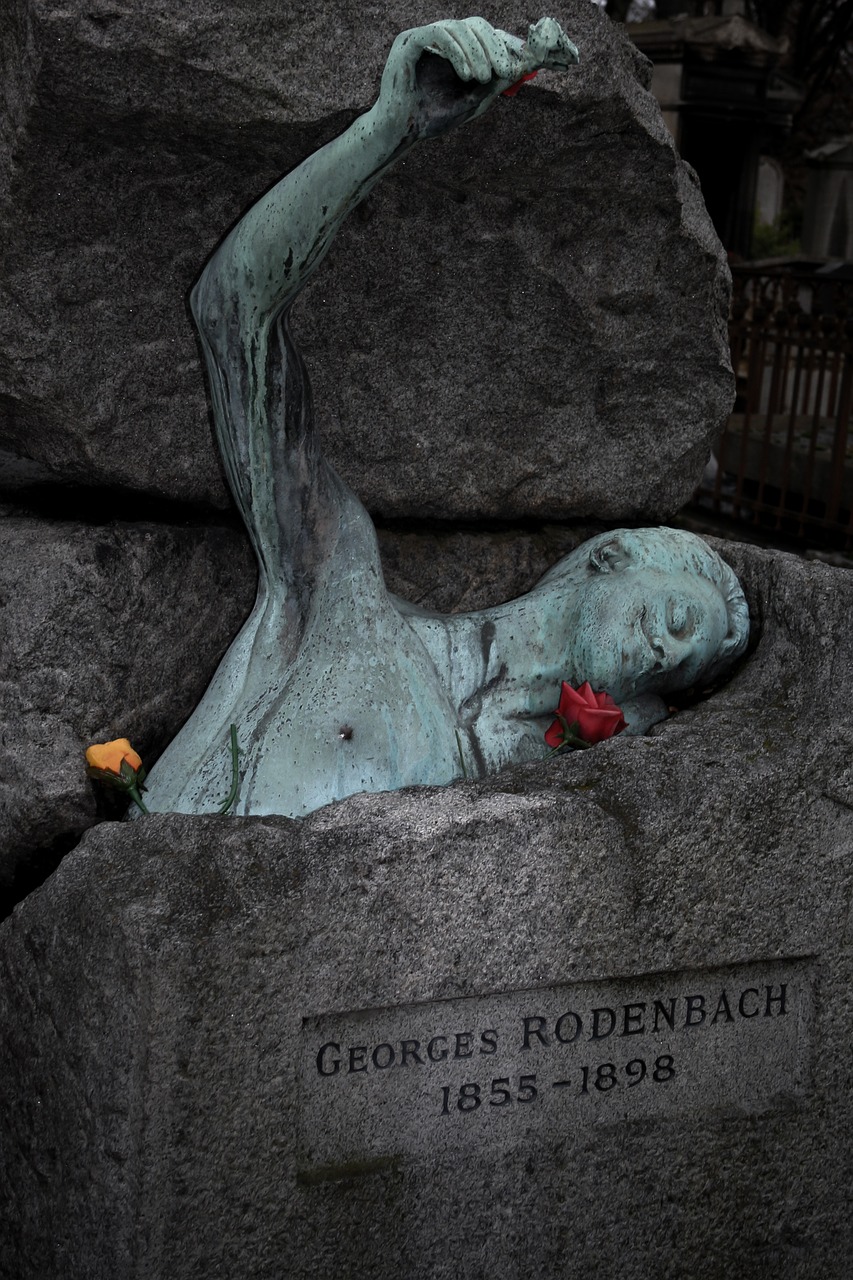 cemetery pere-lachaise paris free photo