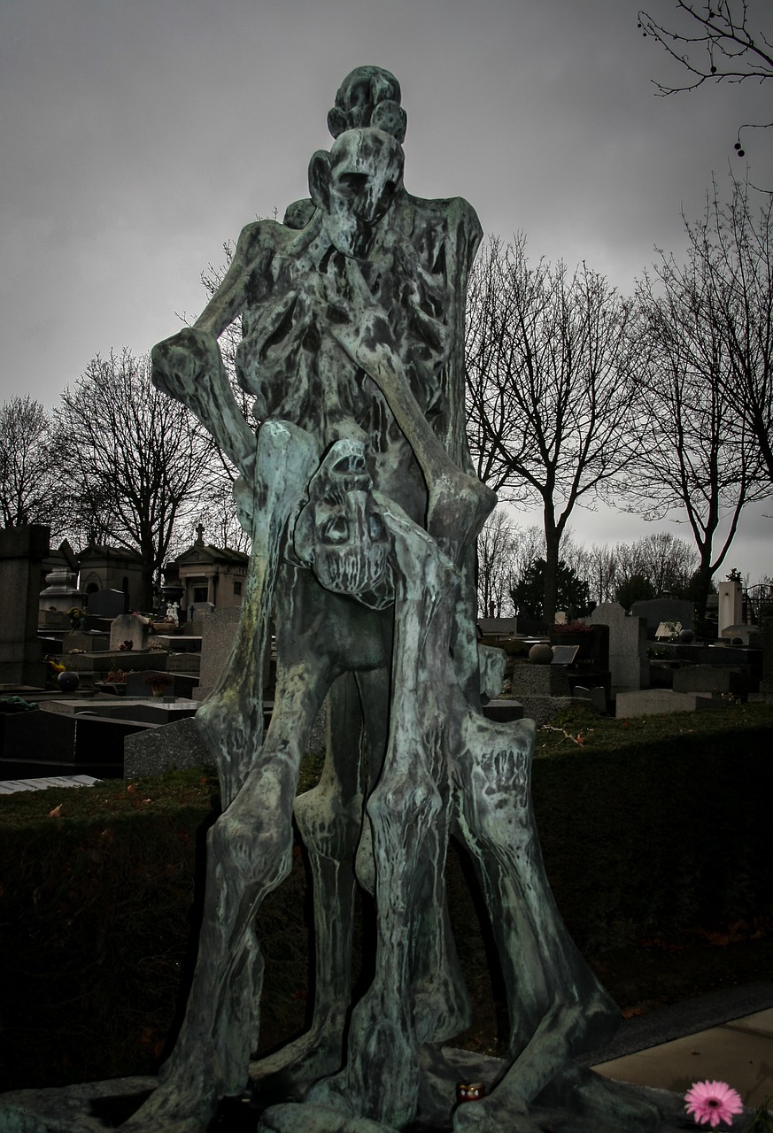 cemetery pere-lachaise paris free photo