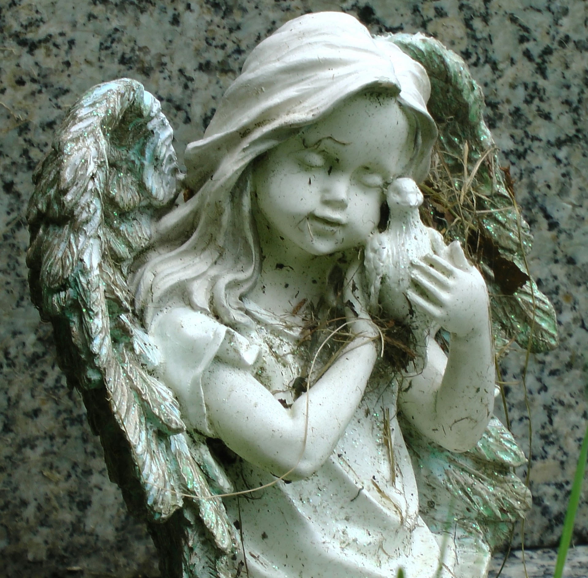 Ангелочки на кладбище