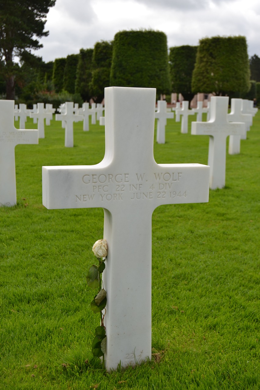 cemetery normandy normandy american cemetery free photo
