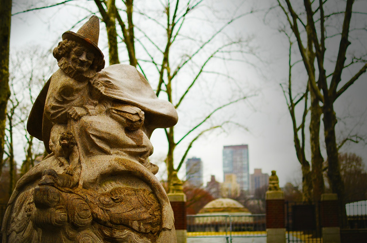 central park gnome statue free photo