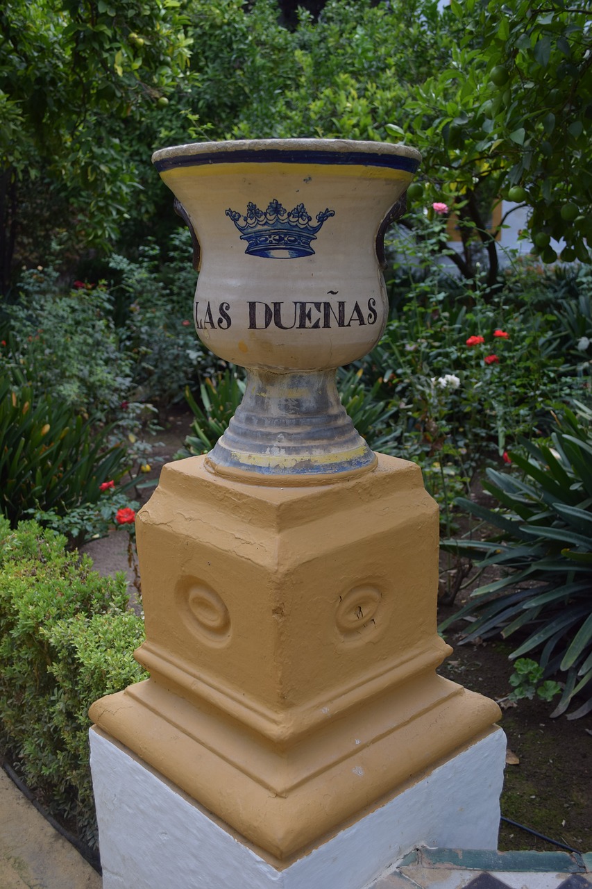 ceramic garden palace free photo