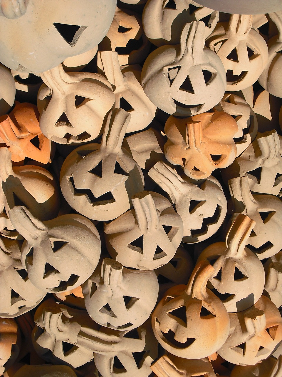 ceramic figures pumpkin free photo