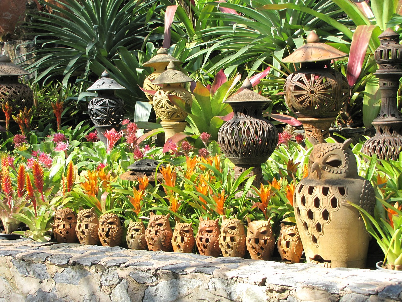 ceramics nong nooch garden tropical garden free photo