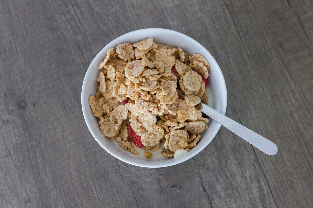 cereal breakfast in the morning free photo