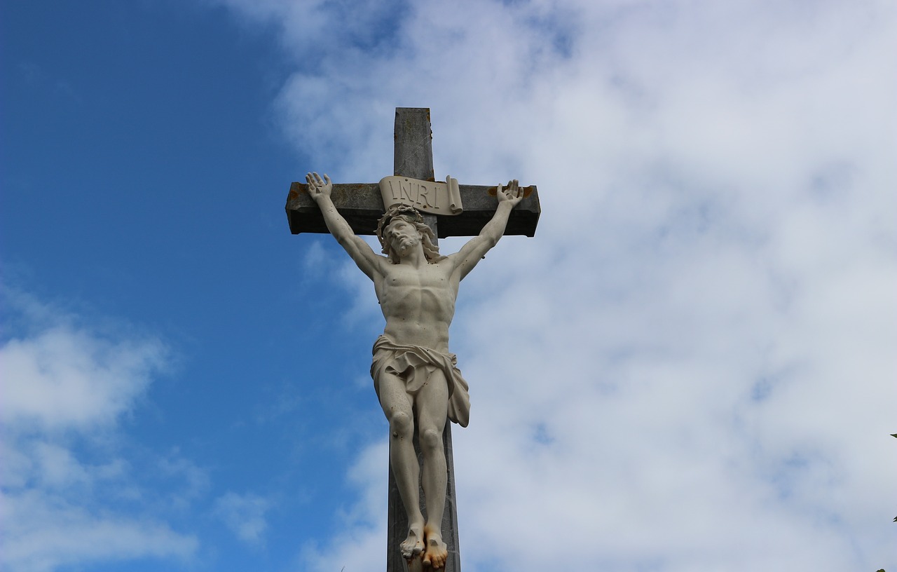 cfroix christ sky free photo