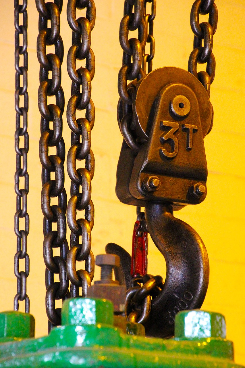 chain winch equipment free photo