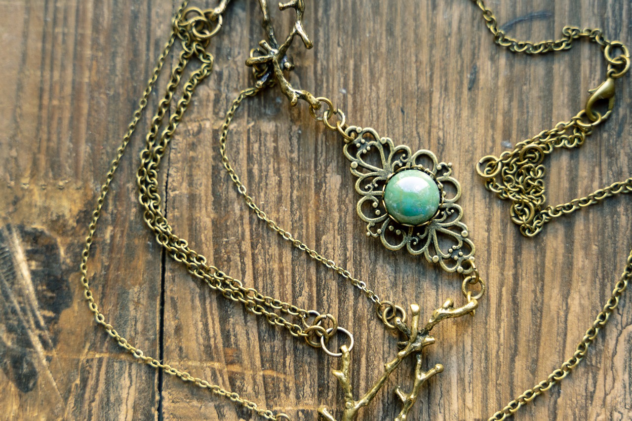chain  necklace  diadem free photo