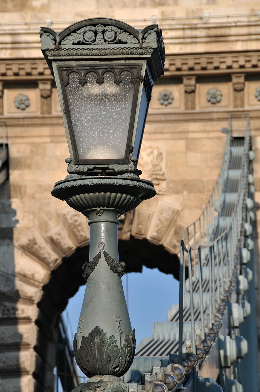 chain bridge budapest hungary free photo