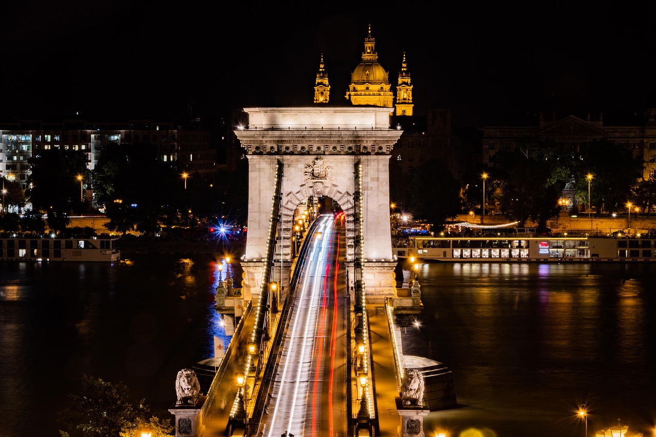 chain bridge  budapest  danube free photo