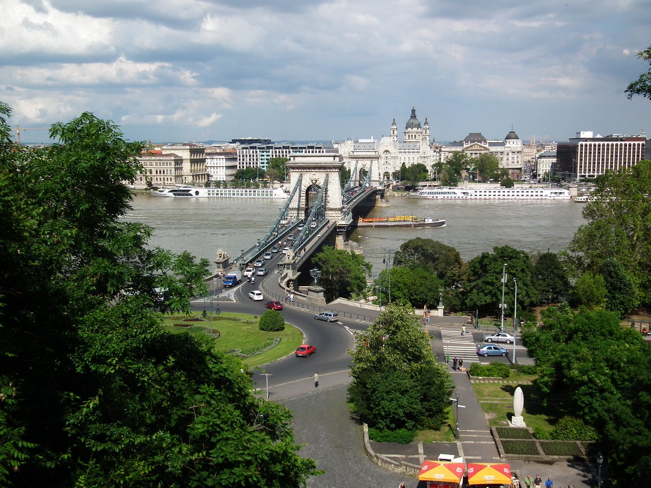 chain bridge budapest bridges of budapest architecture free photo