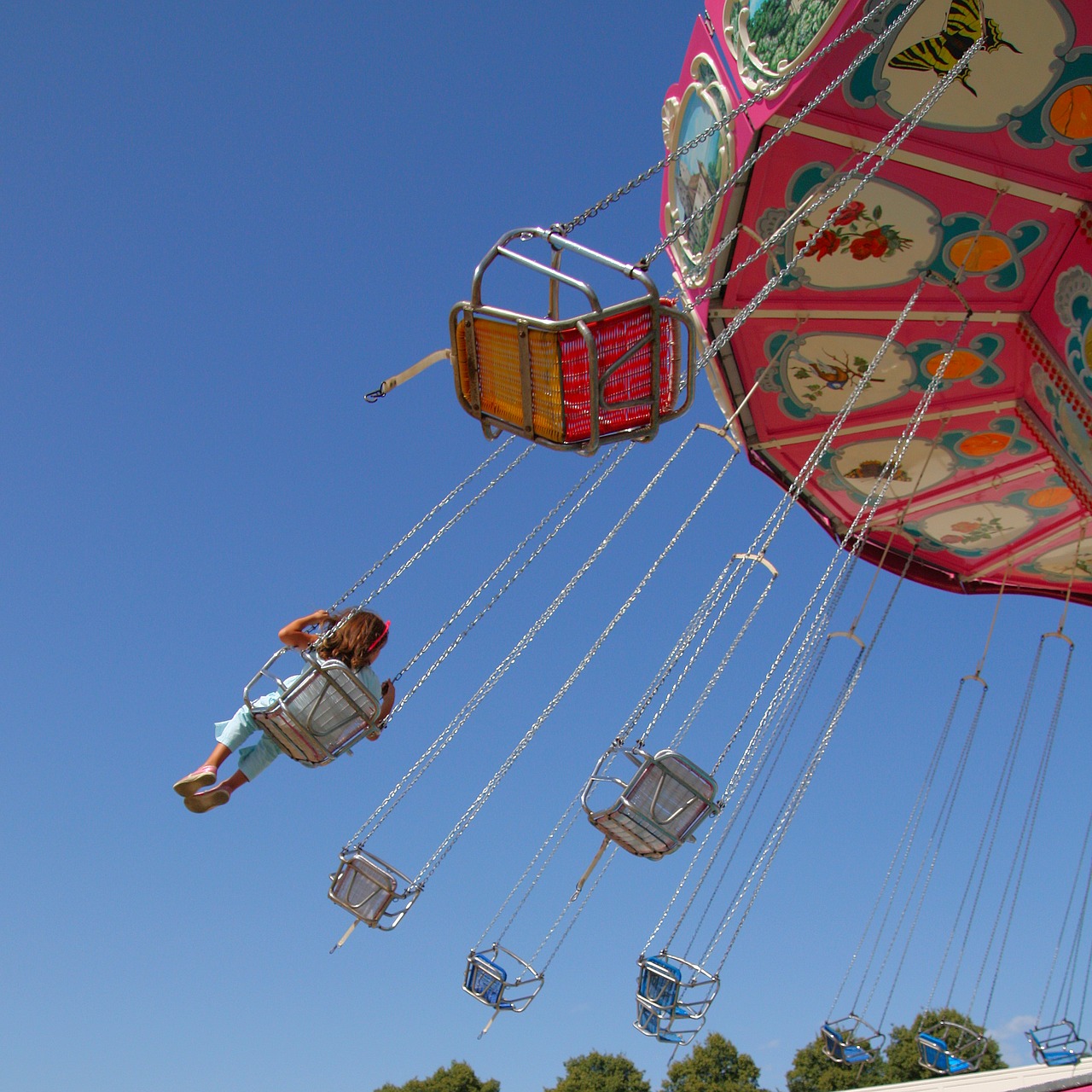 chain carousel folk festival oktoberfest free photo