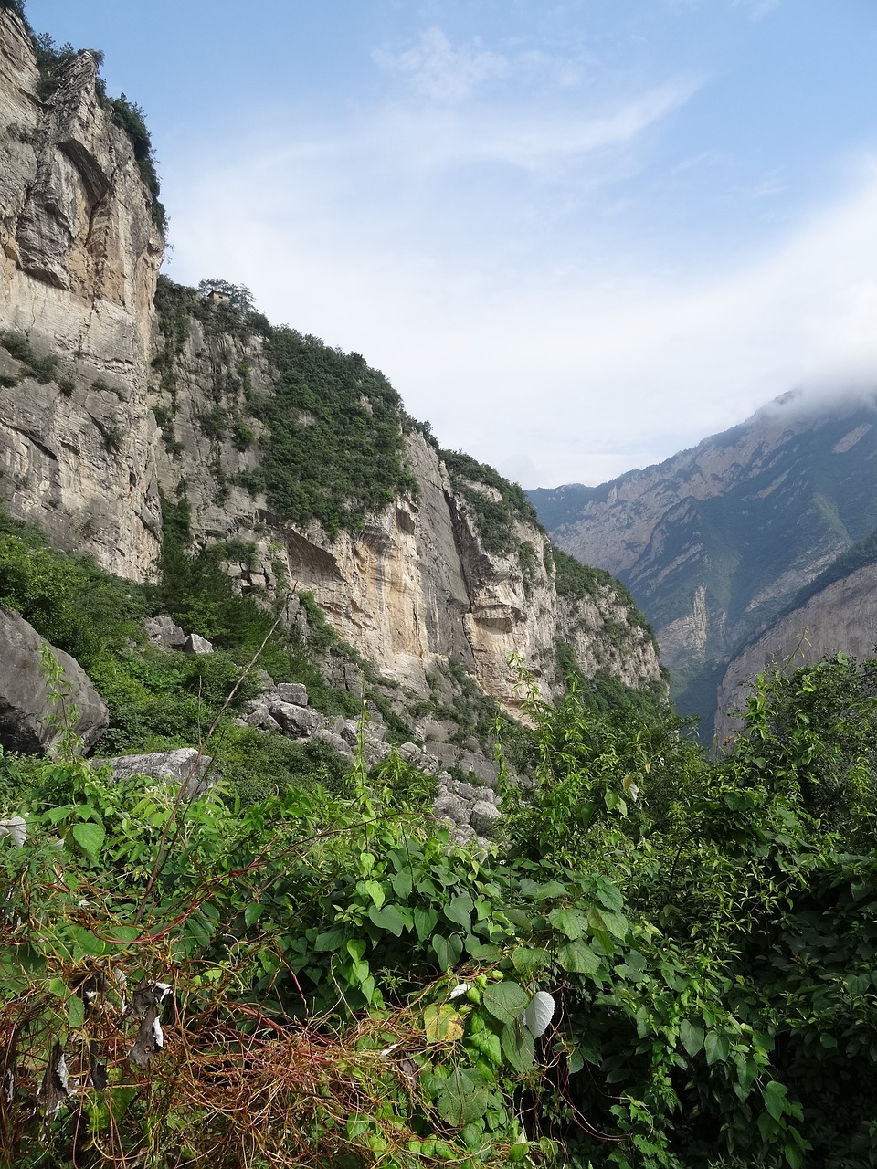 chain cliff river steep free photo