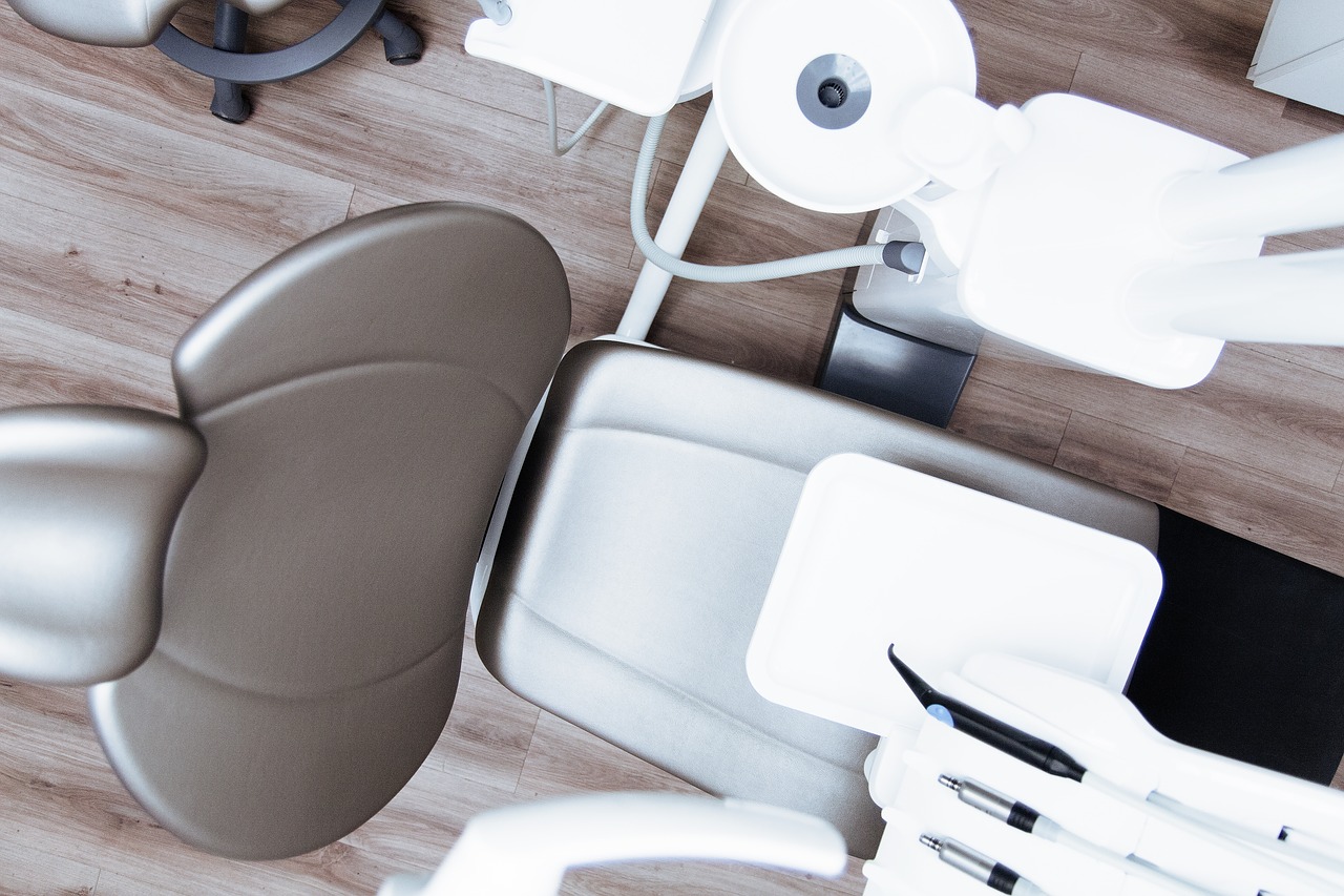chair dentist dental free photo