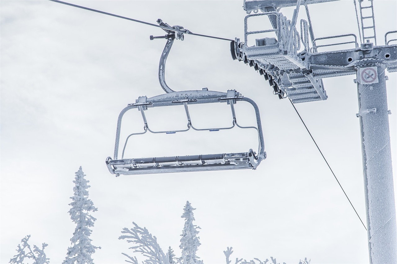 chairlift winter snow free photo