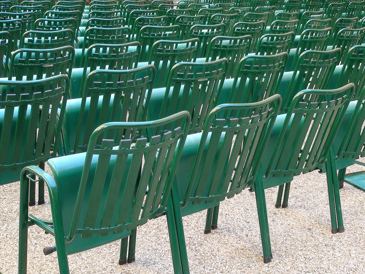 chairs repetition spectator free photo