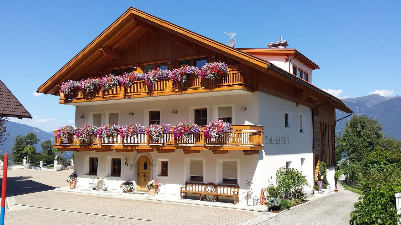 chalet italy bruneck free photo