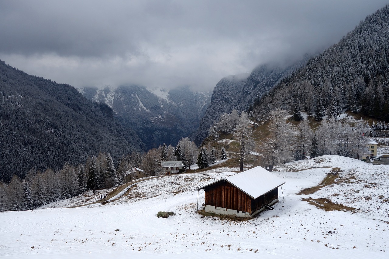 chalet mountain snow free photo