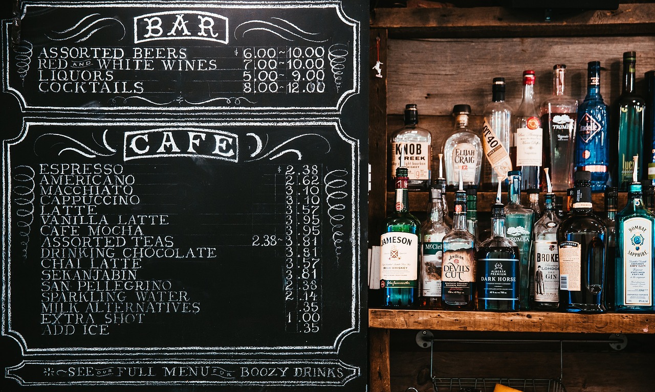 chalkboard menu alcoholic free photo