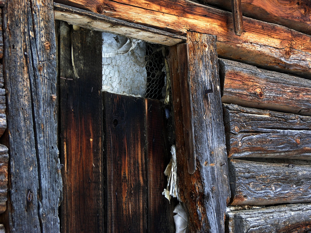 Chalúpky,wood,past,door,old - free image from needpix.com