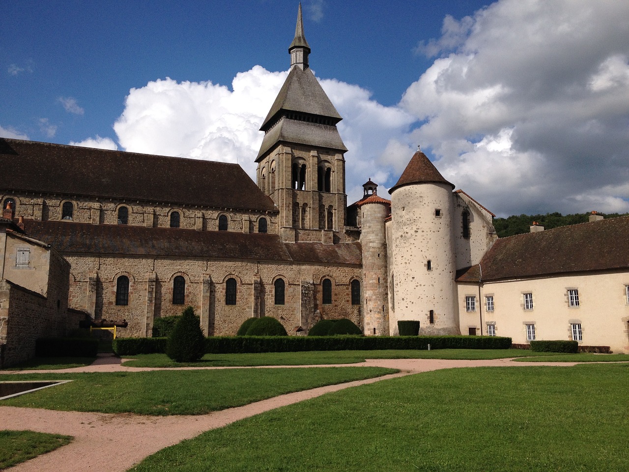 chambon village france free photo